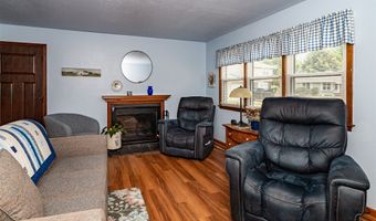 111 Sandburg Ct, Ames, IA 50014