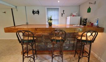 207 Sunnydale Ave, Appomattox, VA 24522