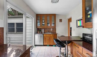 305 E Main St, Bergenfield, NJ 07621