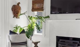 193 Coggeshall Ave, Newport, RI 02840