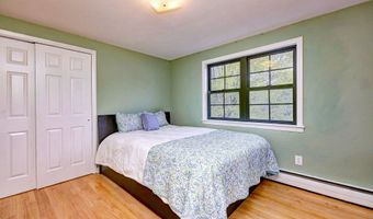 79 Meadow Wood Rd, Branford, CT 06405