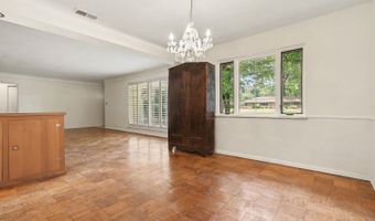 8590 Lynnehaven Dr, Amberley, OH 45236
