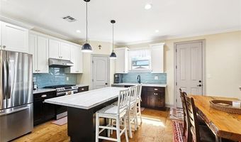 7216 CLAIBORNE Ct, Arabi, LA 70032
