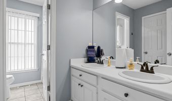121 Lewis Burnett Dr, Boiling Springs, SC 29316