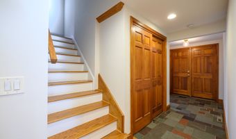 975 Wolf Hill Rd, Cheshire, CT 06410