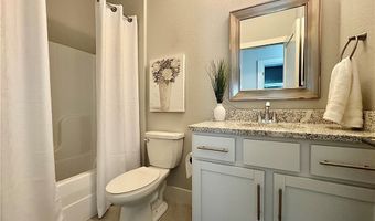 915 NE Heights Ln, Bentonville, AR 72712
