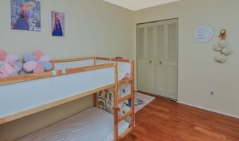609 Watersedge Dr, Ann Arbor, MI 48105