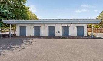 655 Country Ln, Bosque Farms, NM 87068