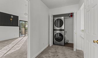 5759 W DRAKE Ct, Chandler, AZ 85226