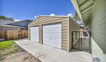 813 Lark Dr, Fernley, NV 89408