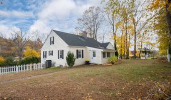 8 Lakeview Rd, Brookfield, CT 06804