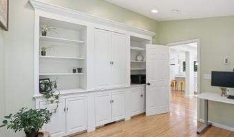 39 Ethan Allen Dr, Acton, MA 01720