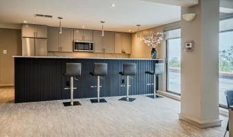 4390 LORCOM Ln #102, Arlington, VA 22207