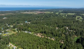 87477 Jean Dr, Bandon, OR 97411