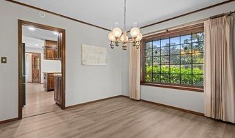 639 Oakridge Dr, Bartlesville, OK 74006