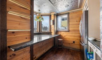 584 Apple Dr, Akron, OH 44319