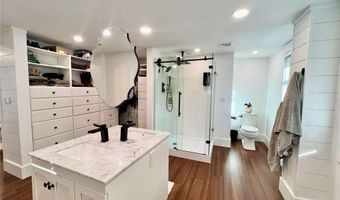 54 Isabelle Dr, Narragansett, RI 02882