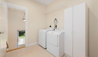 2393 Scituate Ave, Cranston, RI 02831