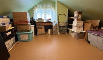 51 Broadway St, Baileyville, ME 04694