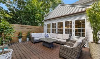 64 Fieldstone Ln, North Kingstown, RI 02874