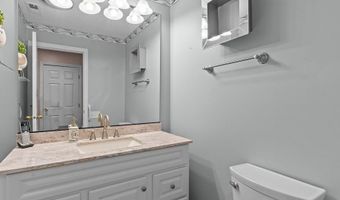 72 Hilltop Dr F, North Providence, RI 02904