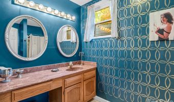 8 Sunny Ridge Dr, Asheville, NC 28804