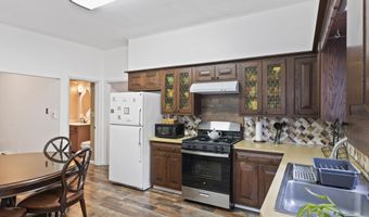 16 Lincoln Ave, Amsterdam, NY 12010