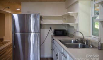 107 Riverview Dr, Asheville, NC 28806