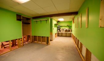 148 Eastern Ave, Augusta, ME 04330
