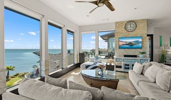 108 SEA CLIFF Ter, Brookings, OR 97415