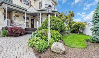 221 Magnolia Dr, Bayville, NJ 08721