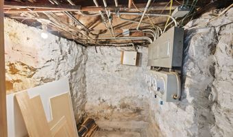 3811 WOODBINE Ave, Baltimore, MD 21207