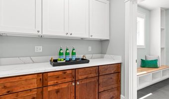 907 Richville Rd, Standish, ME 04084