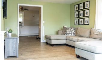 57 Bolton St, Cranston, RI 02920