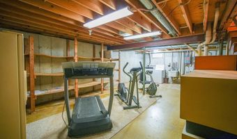5306 Arapahoe Ln, Madison, WI 53704
