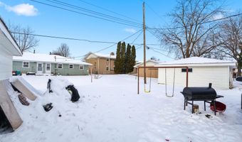 2325 N BALLARD Rd, Appleton, WI 54911