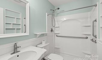 23 Shelby Dr, Asheville, NC 28803