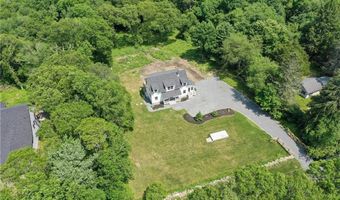 26 Old Stone Church Rd, Little Compton, RI 02837