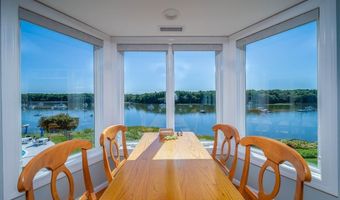 152 Crompton Ave 12, East Greenwich, RI 02818