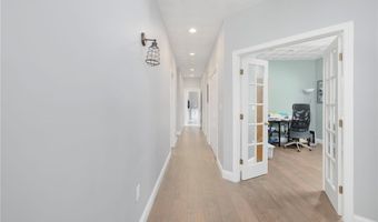 160 Kingston Rd, Exeter, RI 02822
