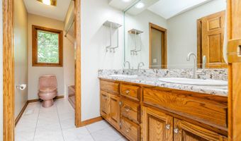 771 E Hickory Ave, Addison, IL 60101