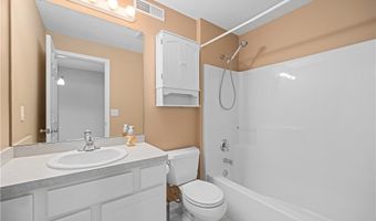 435 Country Walk, Amherst, OH 44001