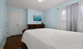 515 W DIVERSEY Ave, Addison, IL 60101