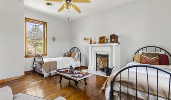 90 Grand Ave, Beattyville, KY 41311
