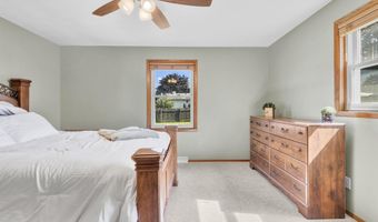 1724 SCHAEFER Cir, Appleton, WI 54915