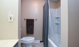 508 Rosemary Ln, Anamosa, IA 52205