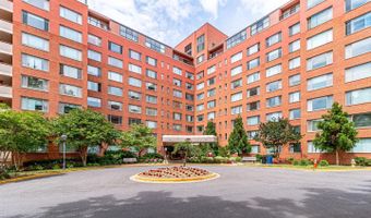 1111 ARLINGTON Blvd #812, Arlington, VA 22209