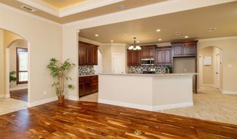 2106 Ridgecrest Dr, Weatherford, TX 76087