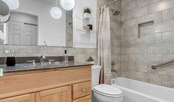 713 Barham Down Dr, Ballwin, MO 63011