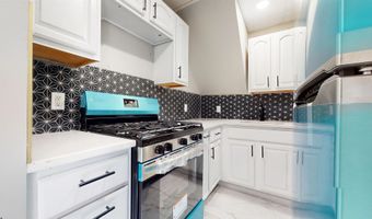 722 Pearl Pl, Atlantic City, NJ 08401